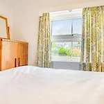 2 Bed In Borrowdale Sz302 *